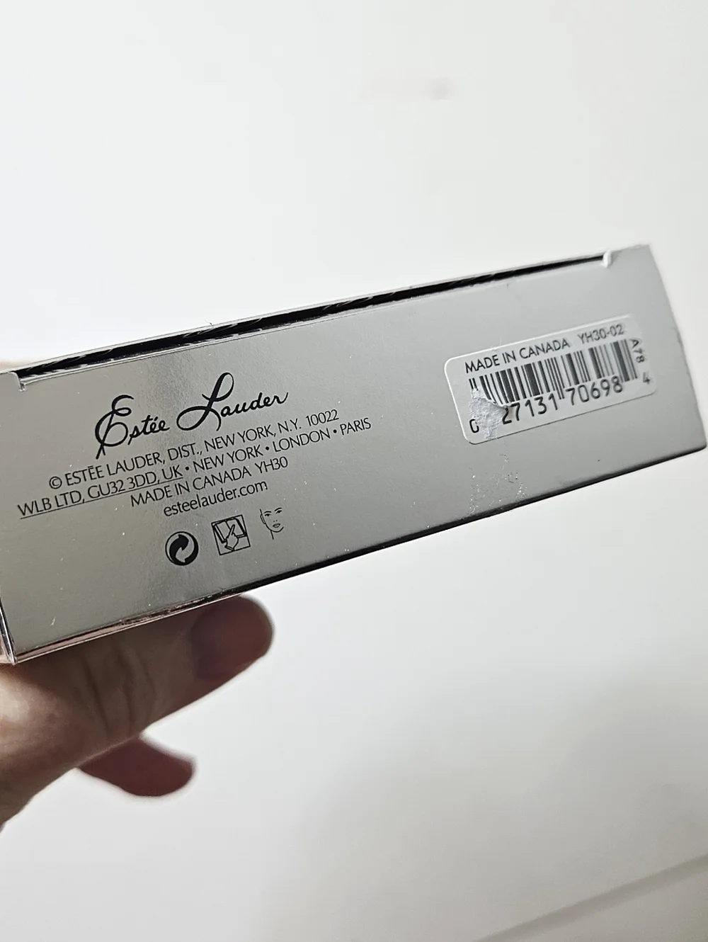 Estée Lauder Re-Nutriv Ultra Radiance Concealer/Smoothing Base Open Box